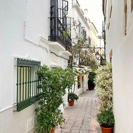 The Center Flat- Eaw Homes * Marbella